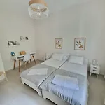 Our Home-fully Renovated And By The Sea Lejlighed *