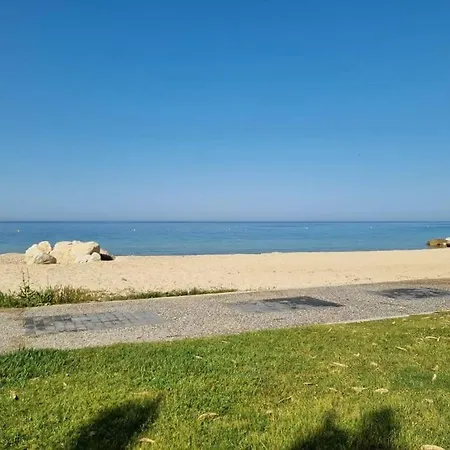 Our Home-fully Renovated And By The Sea *