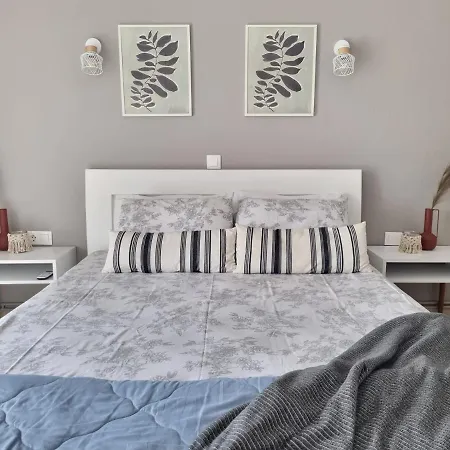 Apartmán Our Home-fully Renovated And By The Sea
