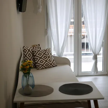 Our Home-fully Renovated And By The Sea