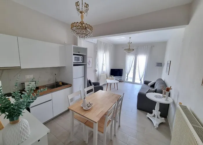 Our Home-fully Renovated And By The Sea