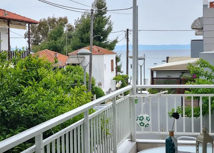 Our Home-fully Renovated And By The Sea