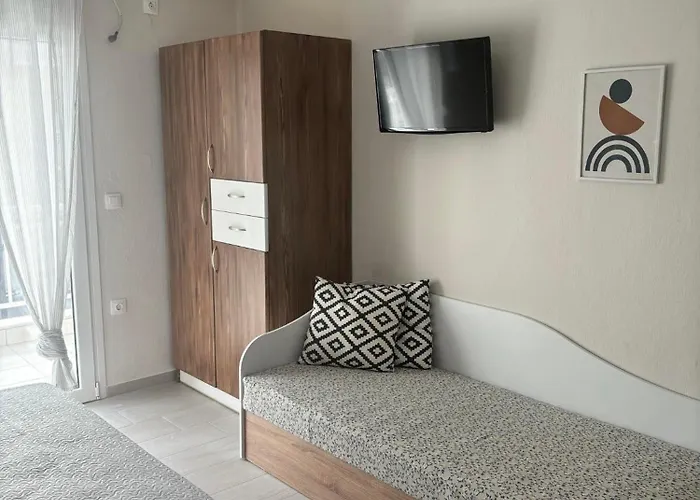 Our Home-fully Renovated And By The Sea