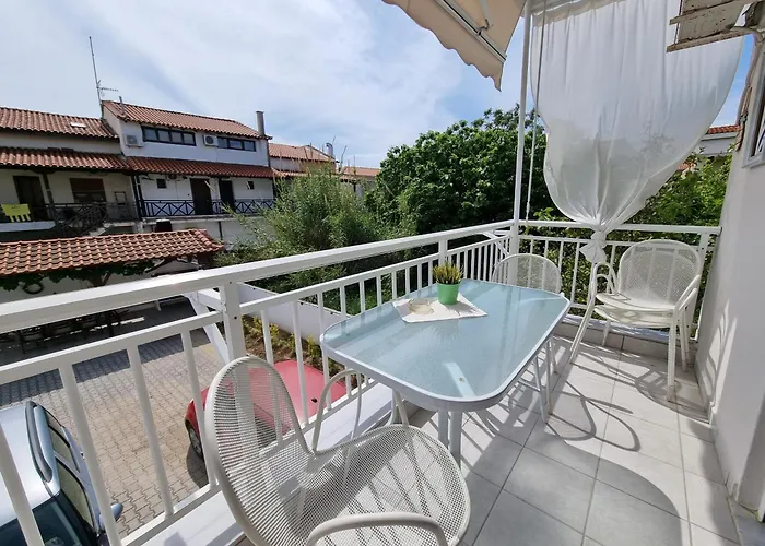 Апартаменты Our Home-fully Renovated And By The Sea Никити