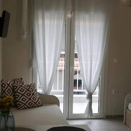 Apartment Our Home-fully Renovated And By The Sea