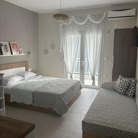 Apartment Our Home-fully Renovated And By The Sea *